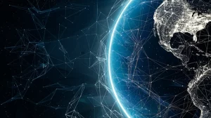 Visualizzazione artistica e fotorealistica di una complessa rete finanziaria globale che fluttua nel tempo, con alcuni nodi che brillano intensamente indicando anomalie, vista grandangolare 15mm, illuminazione drammatica, alto dettaglio.