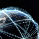 Wide-angle, 10mm lens, sharp focus, long exposure: Una straordinaria visualizzazione fotorealistica della costellazione satellitare completa BDS-3 in orbita attorno alla Terra, interconnessa da vivaci link inter-satellite in banda Ka, enfatizzando la copertura globale e la comunicazione high-tech.