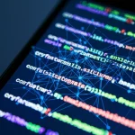 Fotografia macro close-up, obiettivo 85mm, di una complessa rete neurale blu incandescente sovrapposta allo schermo di uno smartphone che mostra frammenti di codice astratto, simboleggiando il rilevamento di malware tramite AI, alta definizione, messa a fuoco precisa, illuminazione drammatica controllata, profondità di campo ridotta.