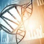 Immagine concettuale che rappresenta la rianalisi dei dati genetici per la depressione. Una lente d'ingrandimento stilizzata si concentra su una sezione luminosa di una doppia elica di DNA, sovrapposta a grafici di dati astratti. Obiettivo 50mm, profondità di campo ridotta per focalizzare sulla lente, colori blu e oro duotone, alta definizione.