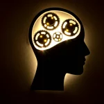 Fotografia concettuale, primo piano di ingranaggi luminosi che si interconnettono all'interno di una silhouette stilizzata di una testa umana, simboleggiando il processo del ragionamento logico, illuminazione drammatica controllata, obiettivo macro 90mm, alta definizione.