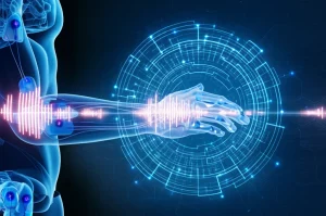 Immagine concettuale di un cervello stilizzato con onde EEG luminose che si collegano a un braccio umano parzialmente trasparente su cui sono visibili elettrodi FES, simboleggiando l'interfaccia cervello-computer (BCI) e la stimolazione elettrica funzionale (FES) per la telereabilitazione post-ictus a domicilio. Sfondo tecnologico astratto, obiettivo prime 50mm, profondità di campo, alta definizione.