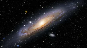 Visualizzazione artistica ultra-realistica basata sui dati DESI DR1, che mostra la vasta rete cosmica di galassie e filamenti di materia oscura su larga scala. In primo piano, una simulazione di una supernova di Tipo Ia in una galassia ospite. L'immagine combina dati astronomici con un rendering fotorealistico, wide-angle 10mm, long exposure, sharp focus, per illustrare la misurazione dell'espansione cosmica e la tensione di Hubble.
