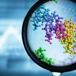 Immagine concettuale della farmacometabolomica: una goccia di urina che cade rivelando complesse strutture molecolari colorate al suo interno, sfondo high-tech sfocato, lente macro 90mm, illuminazione precisa.