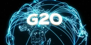 Immagine fotorealistica di un mappamondo stilizzato focalizzato sui paesi del G20, con linee luminose che collegano le nazioni simboleggiando collaborazione e dati sulla salute infantile (difetti congeniti), obiettivo 50mm, illuminazione drammatica ma speranzosa, alta definizione, sfondo scuro.