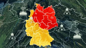 Mappa stilizzata della Germania che mostra zone colorate di rosso e arancione (alto rischio incendi) sovrapposte a foreste e aree urbane, con icone astratte di machine learning, obiettivo grandangolare 24mm, messa a fuoco nitida, concetto di mappatura rischio incendi.