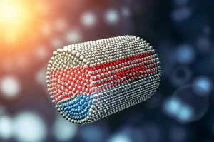 Immagine concettuale di un elettrodo al litio metallico avanzato con una struttura di solvatazione compressa dell'elettrolita, visualizzando ioni di litio (sfere blu) e anioni (sfere rosse) strettamente raggruppati all'interfaccia. Macro lens, 90mm, alta definizione, illuminazione da studio controllata per evidenziare la densità e l'efficienza, con un leggero effetto bokeh sullo sfondo.