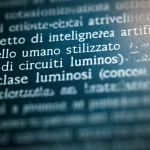 Concetto di intelligenza artificiale (cervello umano stilizzato fatto di circuiti luminosi blu) sovrapposto a una lavagna di classe sfocata con formule e parole inglesi, illuminazione drammatica laterale, obiettivo macro 60mm, high detail, precise focusing.