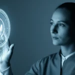 Fotografia ritratto di una persona che interagisce con un'interfaccia digitale luminosa rappresentante un LLM, espressione concentrata ma serena, lente prime 35mm, profondità di campo ridotta per sfocare lo sfondo, tonalità duotone blu e grigio per un'atmosfera calma e tecnologica.