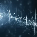 Visualizzazione artistica di un'intelligenza artificiale che analizza segnali ECG multi-derivazione, con onde cardiache digitali e connessioni neurali luminose che si intersecano, prime lens, 35mm, depth of field, duotone blu e grigio scuro per un effetto cinematografico e tecnologico.