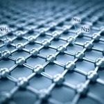 Rappresentazione artistica e scientifica di catalizzatori a singolo atomo del gruppo del ferro, con atomi metallici isolati su un supporto nanostrutturato, che illustra il concetto di sintesi e decomposizione dell'ammoniaca. Illuminazione drammatica, profondità di campo, focale 35mm, toni blu e argento duotone.