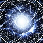 Un'immagine astratta e concettuale che fonde elementi della logica matematica, come diagrammi e simboli, con rappresentazioni stilizzate di fenomeni fisici quantistici e statistici. Utilizzare un obiettivo prime da 50mm con una profondità di campo ridotta per focalizzare l'attenzione su un punto di convergenza tra i due mondi, illuminazione drammatica laterale, bianco e nero con un singolo accento di colore (es. blu elettrico) per evidenziare la 'rotazione di Wick'.