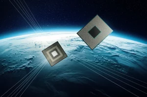 Immagine concettuale fotorealistica di un satellite in orbita che proietta raggi di luce rappresentanti dati verso un chip di calcolo ottico fluttuante nello spazio, con la Terra illuminata sullo sfondo. Wide-angle, 10mm, long exposure, sharp focus on satellite and chip.