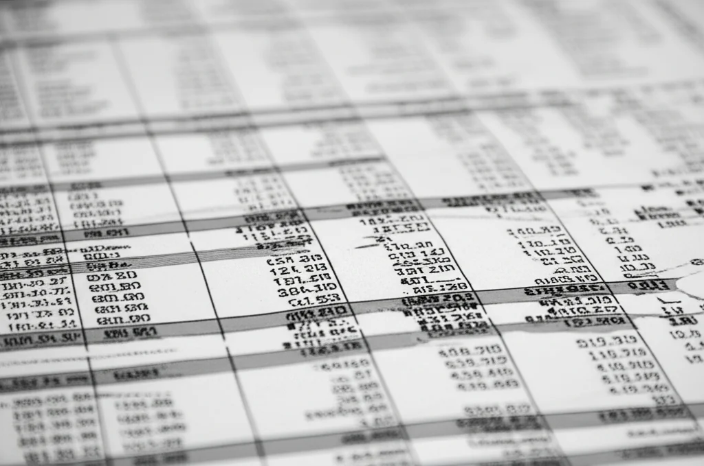 Still life, 100mm macro lens, precise focusing on a medical chart showing laboratory values and a calculated score.